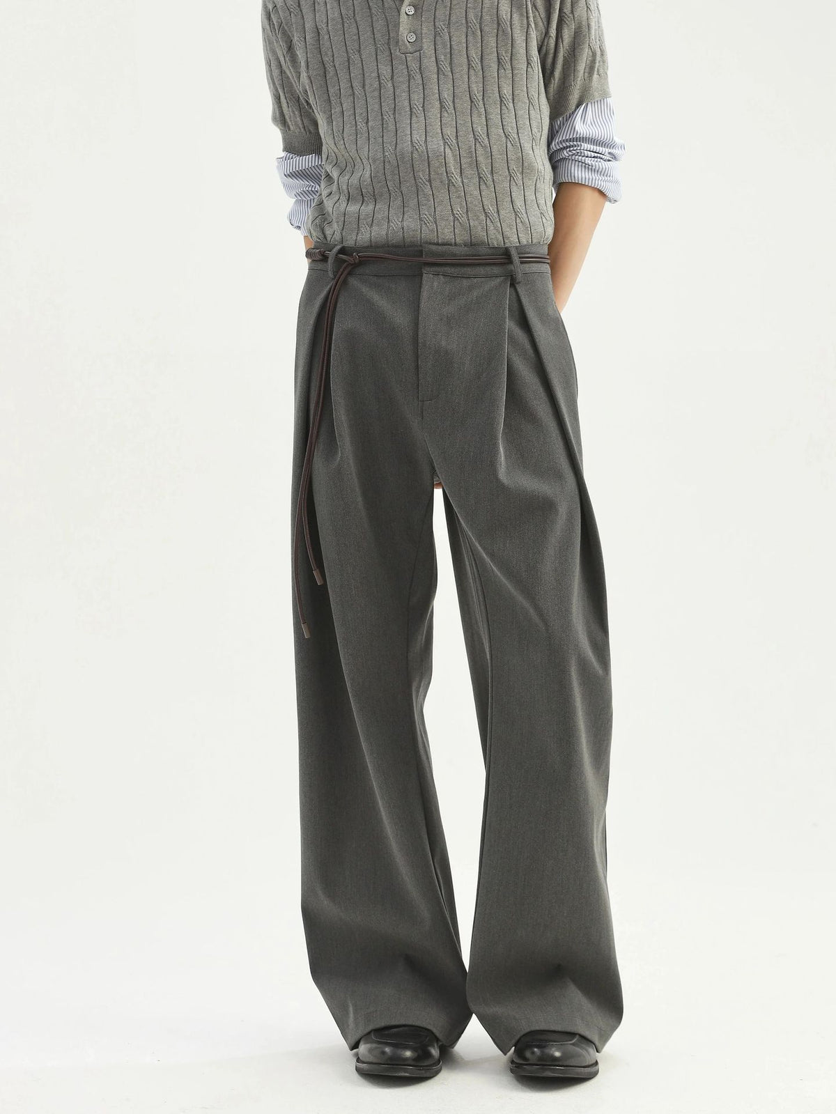 Men's pleated wide-leg suit trousers